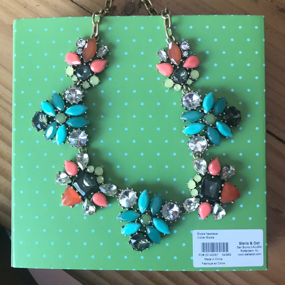 Stella & Dot Elodie necklace